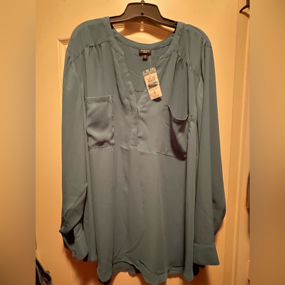 NWT - Torrid Plus Size Harper Blouse - Picture 2 of 3